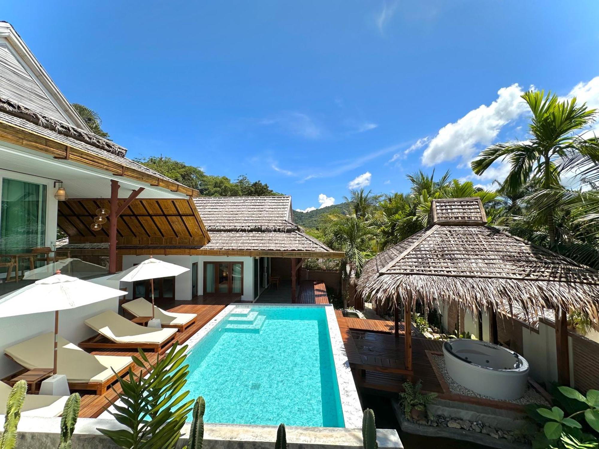 Ao Nang Baan Phuvara Retreat - Romantic Jacuzzi Mountain View Villas חדר תמונה