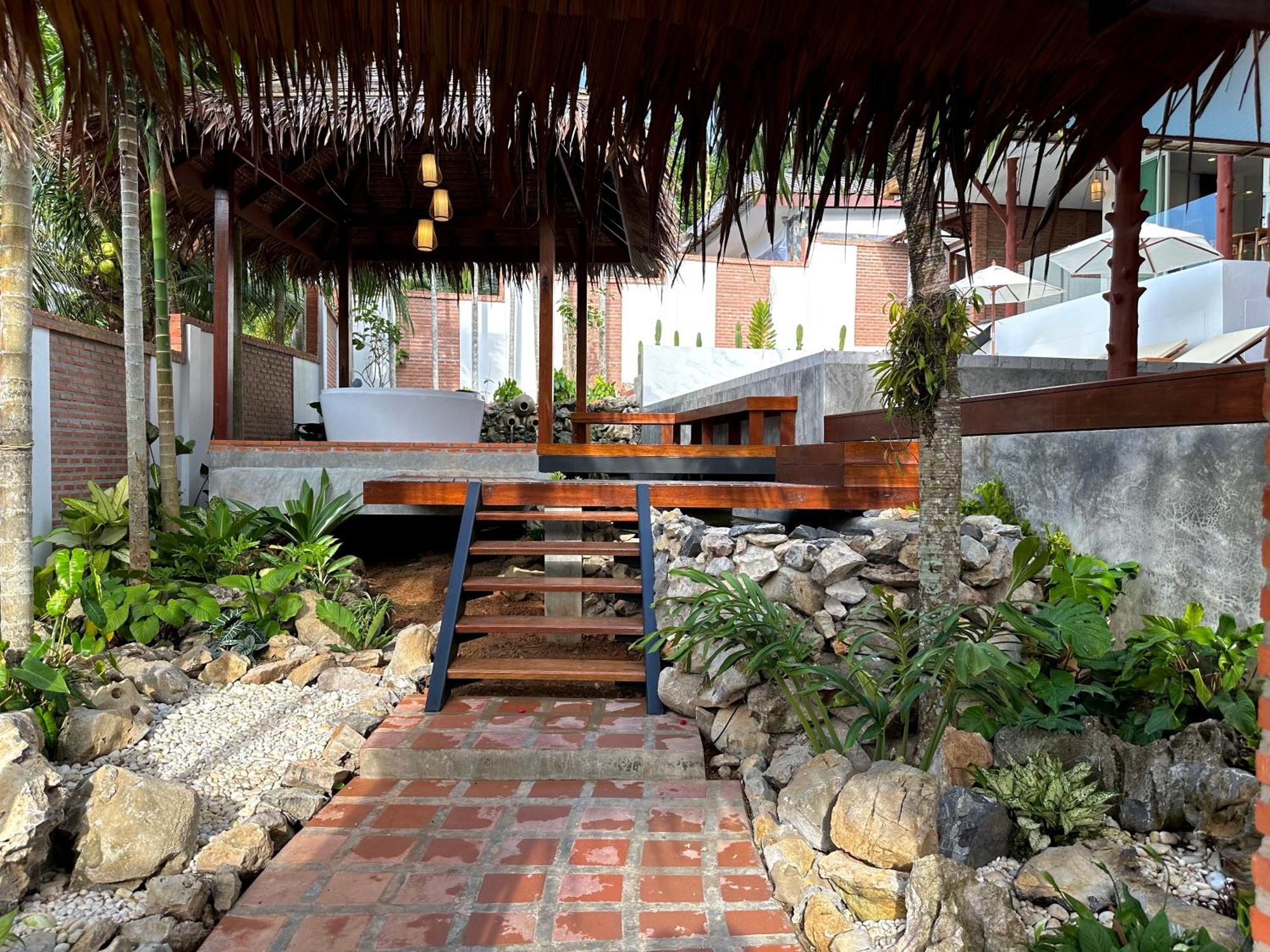 Ao Nang Baan Phuvara Retreat - Romantic Jacuzzi Mountain View Villas חדר תמונה